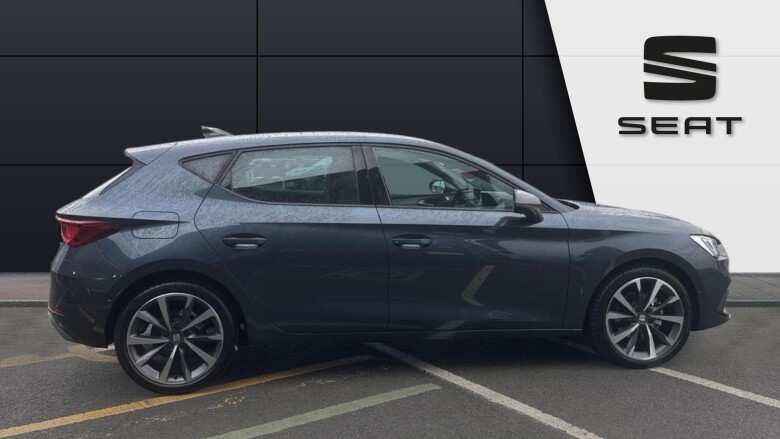 SEAT Leon 1.5 eTSI 150 FR Sport 5dr DSG [DAP] Petrol Hatchback